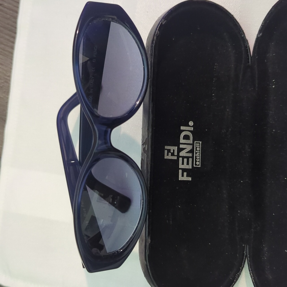 Fendi Blue Perl FS238 135 Sunglasses Logoed Case Like New